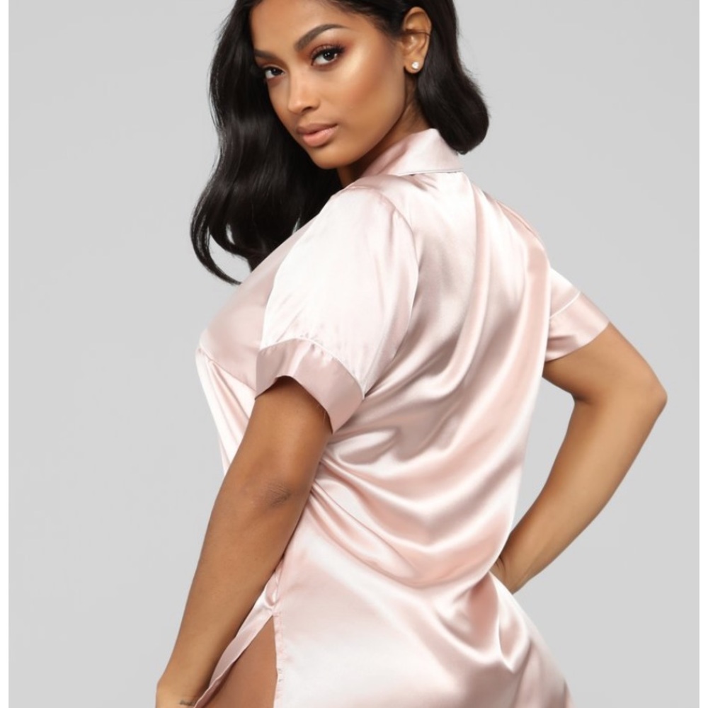 Fashion nova sleep shirt